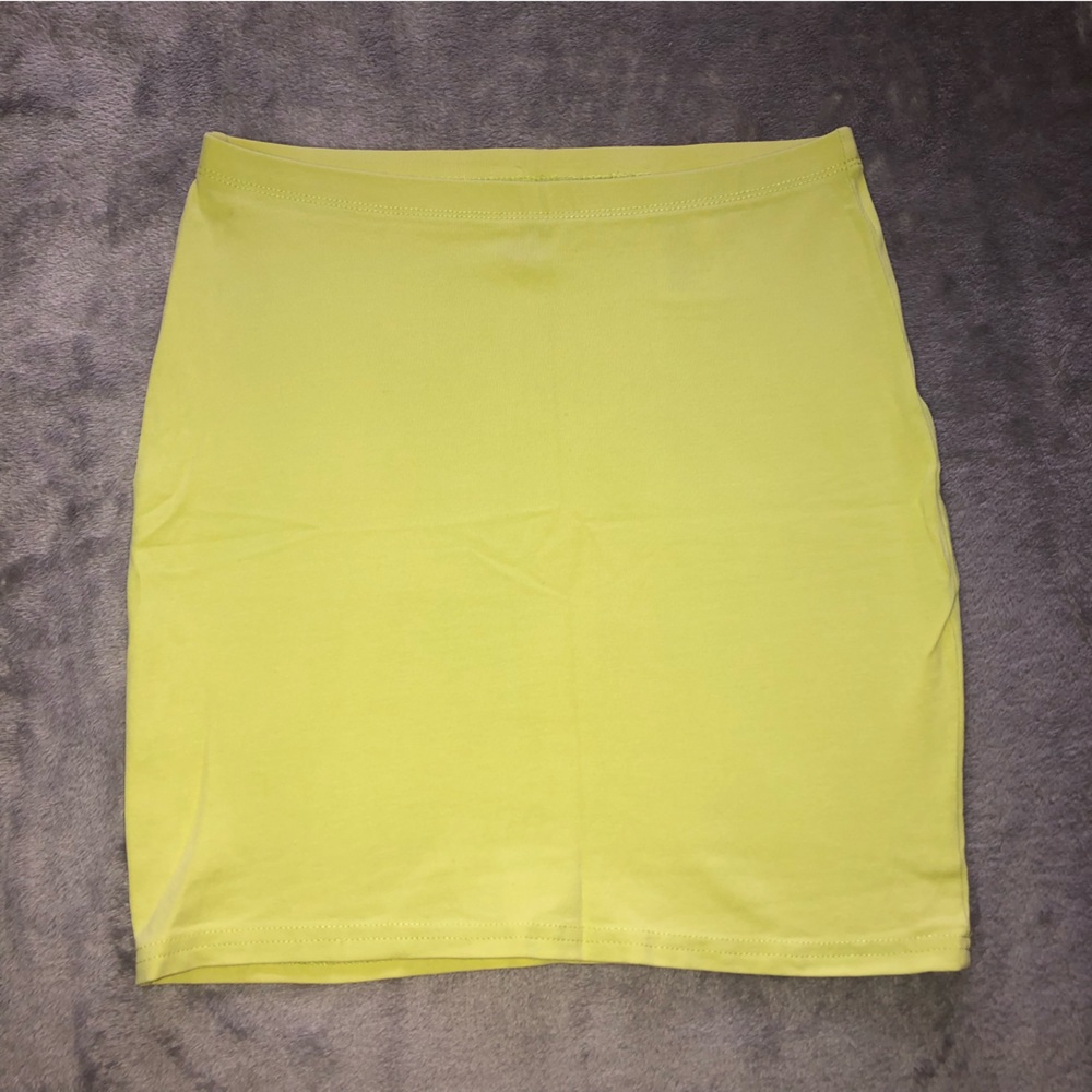 H&M Yellow mini stretchy skirt
